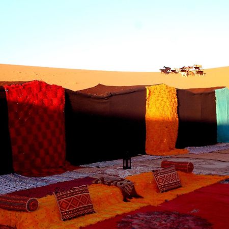 Palmeras Y Dunas Luxery Camp Merzouga Zewnętrze zdjęcie